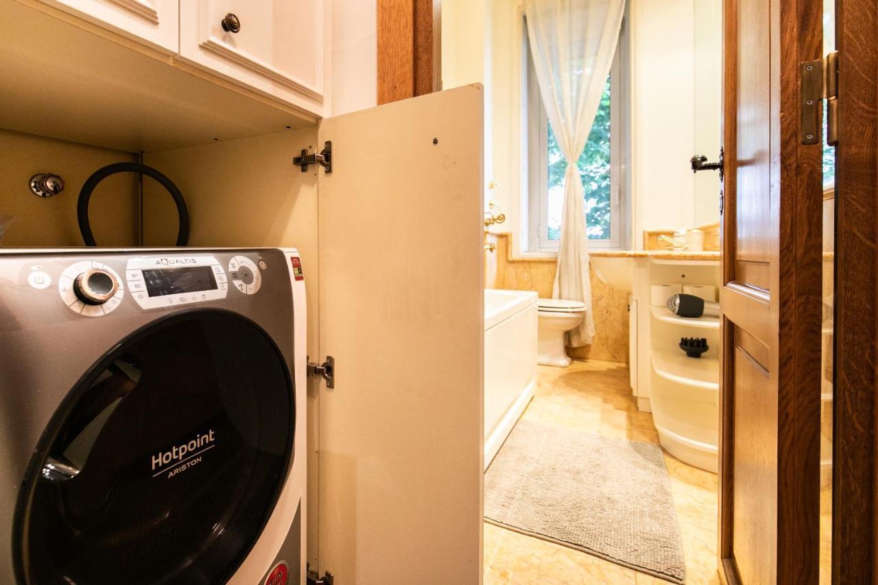 Klimt - Jacuzzi 5 Star - Luxury Design Apartment Milan Luaran gambar