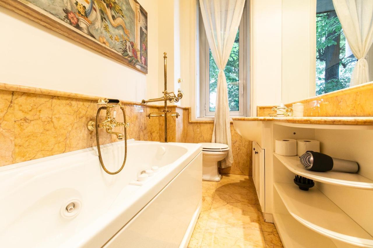 Klimt - Jacuzzi 5 Star - Luxury Design Apartment Milan Luaran gambar